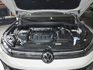 VW <span class=keywords><strong>Tiguan</strong></span> L SUV 380TSI Premium 2025 - Faros Matrix, Amplio Interior de 5 Plazas, Vehículo con Volante a la Izquierda para Exportación - Product Image 2