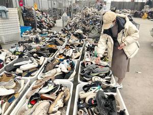 SH07 Chaussures Mixtes Seconde Main Hommes, Femmes et Enfants en Excellent État, Prix Abordable, <span class=keywords><strong>Achat</strong></span> en Gros - Product Image 3