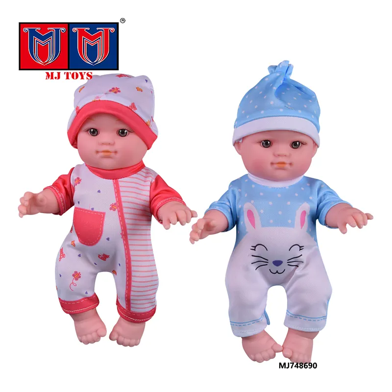 Großhandel New Toy Hochwertige 10-Zoll-Gummi Fixed Eye Männliche Puppen bringen eine Flasche Spiel würfel Neugeborene Baby puppe Spielzeug Geschenk