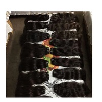 Contoh Gratis Rambut Manusia Remy 100% Berkilau Lembut, Bundel Rambut India Mentah Virgin dengan Kutikula Tertata Rapi, Gelombang Alami, Jahitan Ganda Mesin, 100g
