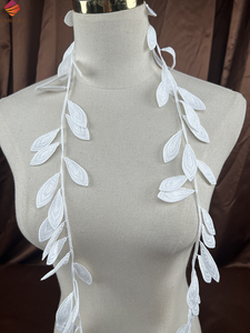 Garniture en dentelle de feuilles exquises, dentelle blanche ivoire, appliques, petites feuilles, dentelle pour bijoux, <span class=keywords><strong>voile</strong></span> de mariée, matériaux de bricolage - Product Image 2