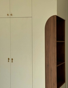 Legno Minimalist Family guardaroba in legno <span class=keywords><strong>armadio</strong></span> di stoccaggio con mensole asta appesa in legno <span class=keywords><strong>armadio</strong></span> <span class=keywords><strong>armadio</strong></span> con serratura per <span class=keywords><strong>camera</strong></span> <span class=keywords><strong>da</strong></span> <span class=keywords><strong>letto</strong></span> - Product Image 2
