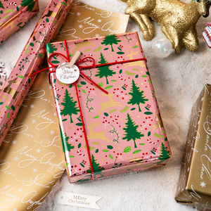 Rollo de Papel de Regalo Navideño Rosa Reversible - 17 Pulgadas X 33 Pies - Alce y Árbol con Lámina Dorada Metálica, Bayas de Acebo - Product Image 2