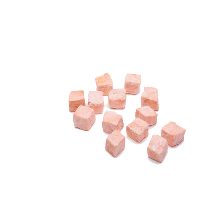 Charcoal Cooked Salmon Cubes 2x2x2 cm IQF Made From Salmon Pieces