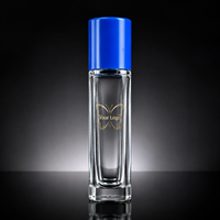 Atomiseur de parfum rectangulaire en verre transparent vide de 20 ml, fond épais, col serti, anti-fuite, pulvérisation fine, portable, personnalisable pour mariage