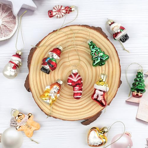 Juego de Adornos Navideños de Bolas de Cristal Ecológicas Modernas, Mini Figuras de Santa Claus, Muñeco de Nieve y Hombre de Jengibre, Venta al por Mayor - Product Image 3