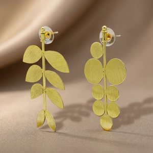 Pendientes de Aro Colgantes Étnicos Bohemios Vintage para Mujer, Chapados en Oro, de Aleación de Latón y Cobre, Hechos a Mano por Soumya Creations - Product Image 2