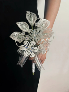 Ramo de Lirios Calla Franceses con Cuentas de Imitación de Perlas, Hecho a Mano, Recuerdo de Boda Eterno - Product Image 6