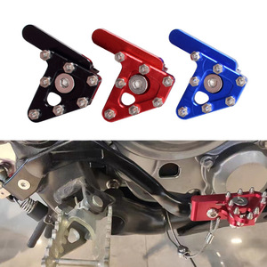 แผ่นยึดคันเบรกอะลูมิเนียมอัลลอยสำหรับรถมอเตอร์ไซค์ออฟโรด CRF KLX YZF ใช้ได้กับรถทั่วไป ตำแหน่งติดตั้งด้านล่าง สีแดง น้ำเงิน ดำ เงิน - Product Image 1
