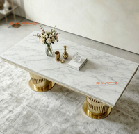 Nouvelle table à manger rectangulaire de style luxueux en acier inoxydable doré brillant et marbre pour restaurant et banquet