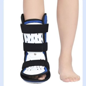 Attelle de cheville courte réglable pour la rééducation des fractures, la protection des ligaments et la réparation des blessures – Orthèse - Product Image 1