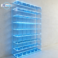 Maßgefertigtes Modulares Acryl-Würfel-Displaysystem LED-Beleuchteter Einzelhandels-Präsentationsturm für Luxus-Geschäfte Museum Ausstellungs-Display