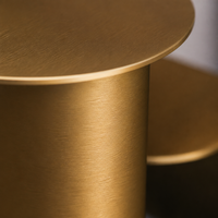 Table d'appoint/bord de canapé créative en acier inoxydable, style luxe léger, double niveau, pour petits espaces, idéale pour canapé/balcon