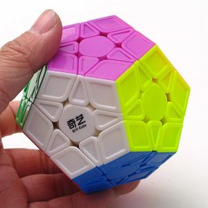 ของเล่นเมกามินซ์ ลูกบาศก์ปริศนา 12 ด้าน รุ่นโปรโมชั่น ไม่มีสติกเกอร์ 3x3x3 ลูกบาศก์มายากลรูปทรงห้าเหลี่ยม - Product Image 2