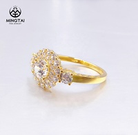 Bague de fiançailles en or massif de mode brésilienne avec conception de fleur de forme ronde en zircon cubique pour la fête de mariage ou l'anniversaire