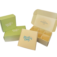 Boîte d'expédition en carton personnalisée haut de gamme, mignonne, verte et rose, avec doublure en éponge, emballage écologique, estampage à chaud, boîte cadeau personnalisée