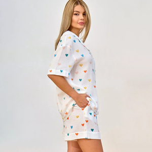 Nuevo conjunto de pijamas de algodón transpirable para <span class=keywords><strong>mujer</strong></span>, pantalones cortos de <span class=keywords><strong>verano</strong></span>, pijamas de Manga corta tipo Flor de amor - Product Image 3