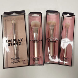 ชุดแปรงแต่งหน้าแม่เหล็ก4ชิ้นสีชมพูเครื่องมือเครื่องสำอางส่วนบุคคลพร้อมชั้นวางเครื่องเป่าสำหรับ<span class=keywords><strong>การ</strong></span>ใช้คอนซีลเลอร์ - Product Image 5