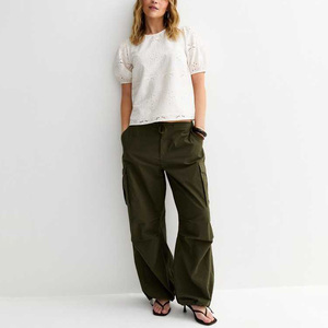 Blusa de Mujer con Mangas Abullonadas, Estilo Retro Francés, Bordado Calado, Diseño Personalizado de Fábrica, Moda Casual de Verano - Product Image 3