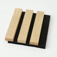 Panneaux acoustiques modernes en lattes de bois absorbant le son, panneaux muraux en fibre de polyester pour la décoration du home cinéma et du salon