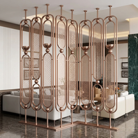 Paravent de séparation en verre en acier inoxydable 304 de luxe moderne, panneau de verre encadré, design décoratif pour hall d'hôtel