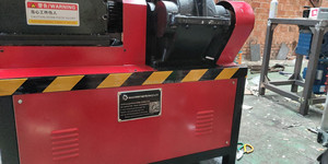 Công Nghiệp Nhỏ Đa Chức Năng Chất Thải Gỗ Cũ Sơn Xô Phế Liệu Kim Loại Máy Nghiền/Đôi Trục Giấy Shredder Máy Tái Chế - Product Image 6