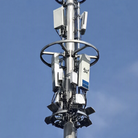Tours de télécommunications monopôles en acier galvanisé Q235B Q355B de 15m, 25m, 35m pour antennes de communication