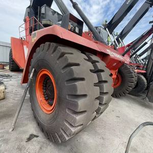 Reach Stacker Terex Fantuzzi CS45KM d'occasion de 45 tonnes pour le levage de conteneurs, chariot élévateur à conteneurs à charge lourde, utilisé dans le port de Shanghai - Product Image 2