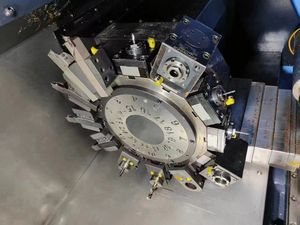 Vente en gros usine Doosan Lynx 235II Centre de tournage CNC horizontal avec système Fanuc, tour CNC à banc incliné d'<span class=keywords><strong>occasion</strong></span> - Product Image 3