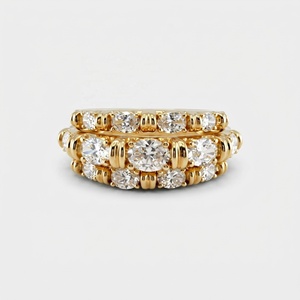 Ensemble de trois bagues empilables personnalisées d'inspiration vintage avec diamant de laboratoire ovale / moissanite en or 9K, 14K, 18K et platine - Product Image 1