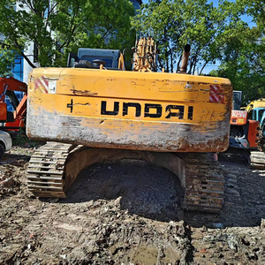 Excavatrice sur chenilles Hyundai 305LC-7 d'occasion, puissance 190 kW, poids opérationnel 30 tonnes, avec moteur, boîte de vitesses et PLC haute efficacité, en promotion - Product Image 4