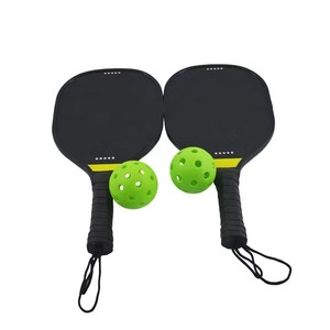 Juego de 2 Palas de Pickleball de Madera, Raquetas Ligeras con 4 Pelotas, Juego Familiar para Principiantes en el Patio Trasero al Aire Libre - Product Image 1
