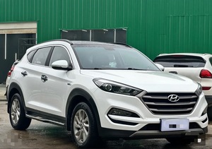 <span class=keywords><strong>Hyundai</strong></span> <span class=keywords><strong>Tucson</strong></span> 1.6T Classic SUV Usato, Guida a Sinistra, Sedili in Pelle, Telecamera Posteriore, Pneumatici R16, Cerchi in Alluminio - Product Image 2