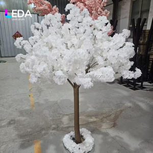 Décoration de mariage LEDA, arbres à fleurs de cerisier ivoire, centre de table de mariage, fleurs artificielles en soie Sakura, décoration d'allée - Product Image 2