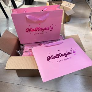 Sac en papier kraft haut de gamme pour magasin de vêtements, sac à cosmétiques épaissi avec impression de logo personnalisé, sac cadeau - Product Image 3