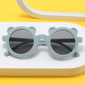 Xsy Gafas de sol con cabeza de oso para niños, protección solar unisex con lentes Ac y montura de PC Uv400 para viajes - Product Image 3