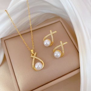 Parure de bijoux en acier inoxydable plaqué or, collier lettre Pigeon entièrement serti de zircons et perles, et boucles d'oreilles de banquet, pour femme élégante - Product Image 1