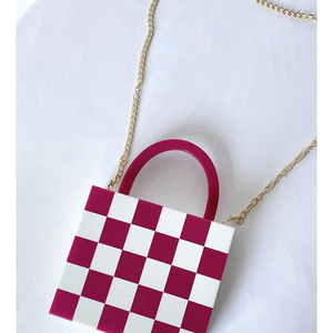 Bolso de Mano Diagonal Cruzado para Mujer, Diseño Geométrico con Logotipo de PU, Gran Capacidad, Estilo Gu Ling Jing Guai, Ideal para Eventos - Product Image 6