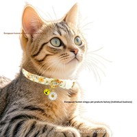 Collier pour chat en PU, motif fraise en forme de cœur et marguerites, mignon et frais, avec fermoir de sécurité anti-étranglement, best-seller transfrontalier