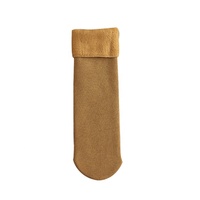 Offre Spéciale femmes hiver bandes verticales Plus velours épais Tube maison chaud sol cachemire neige chaussettes