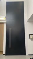 Porte d'entrée pivotante moderne, porte en acier inoxydable de luxe, porte architecturale personnalisée pour villas haut de gamme