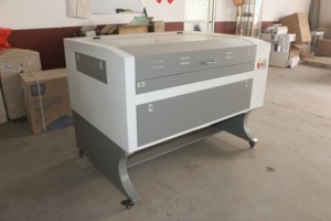 Prix pas cher 100w 9060 1060 1080 Ruida co2 machine de gravure laser sur granit Auto Focus Chuck Rotatory S & A CW3000 Refroidisseur - Product Image 4