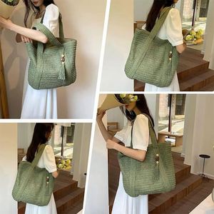 Wholesale Natural Straw Barrel-shaped <b>Handbag</b> for Women Lightweight Portable <b>Summer</b> Beach Bag Open Closure Durable Feature 3L+ - Product Image 4