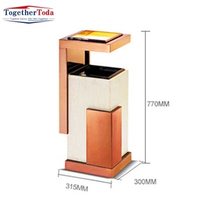 Poubelle de luxe en acier inoxydable avec cendrier intégré et finition marbre pour hall d'hôtel - Product Image 4