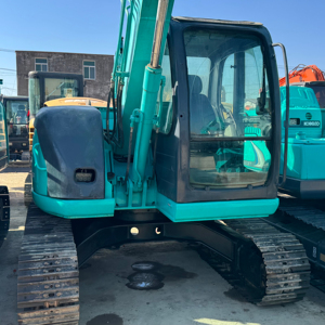 Excavadora Hidráulica Usada Kobelco SK70SR SK60R SK75R de 7 Toneladas de Buen Rendimiento, Fabricada en Japón, con Motor, Caja de Cambios, Bomba y PLC - Product Image 1