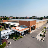 Magasin préfabriqué en acier de magasin d'entrepôt de conception moderne durable pour l'usage d'hôtel supermarché structure métallique