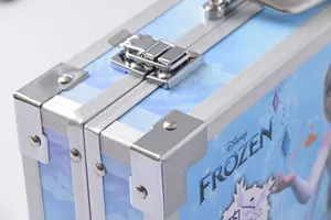 Set <span class=keywords><strong>di</strong></span> Cancelleria per Bambini da 108 Pezzi, Confezione Regalo con Design Ultraman e <span class=keywords><strong>Frozen</strong></span>, Penne ad Acquerello, Matite Colorate, Pastelli - Regalo Speciale <span class=keywords><strong>di</strong></span> Compleanno - Product Image 6