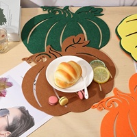 Napperon de table personnalisé en feutre antidérapant motif citrouille 26x29cm pour la décoration de table de dîner de Thanksgiving