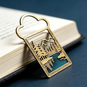 Marque-page en métal personnalisé en laiton, motif Forêt, Lac, <span class=keywords><strong>Montagne</strong></span>, avec émail et gravure ajourée créative - Product Image 3