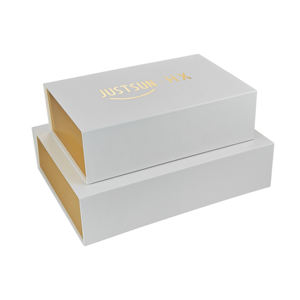 उच्च कस्टम लोगो सफेद पुनः प्रयोज्य फैशनेबल कार्डबोर्ड उपहार बॉक्स हैंडहेल्ड नवजात शिशु सूटकेस कपड़े पैकिंग - Product Image 1